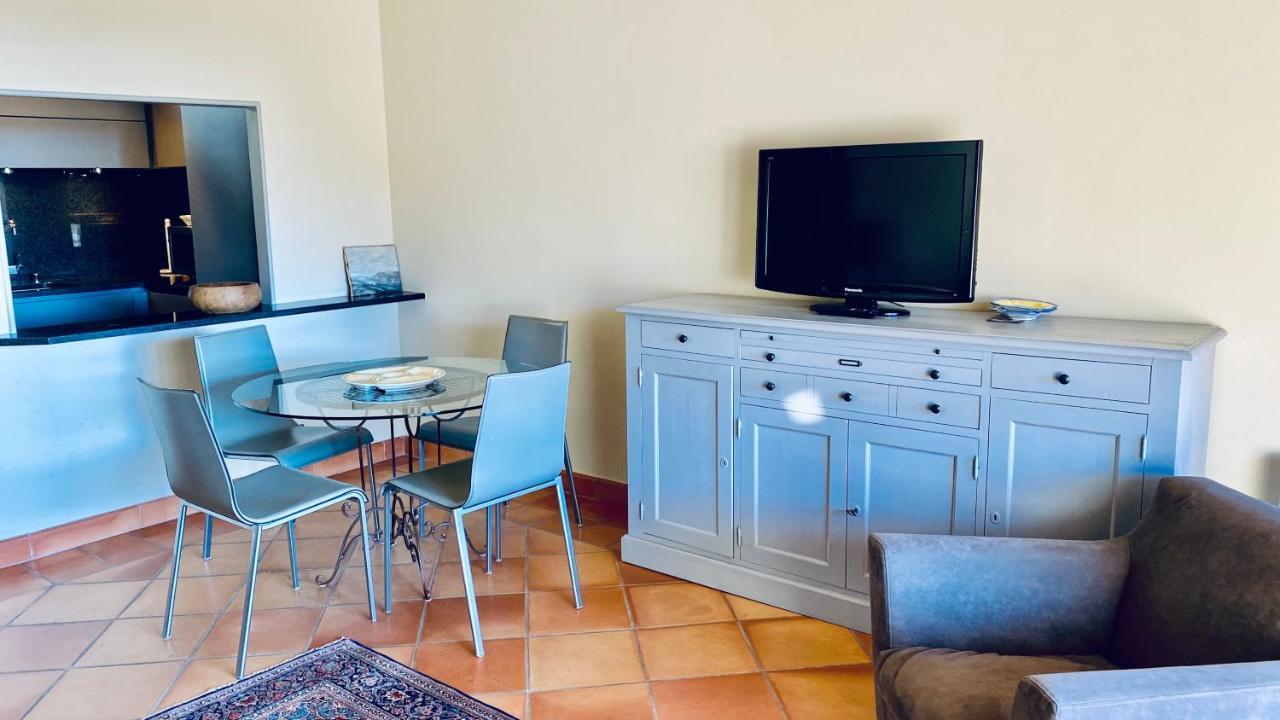 Hameau des amandiers-vue mer&golf Saint-Cyr-sur-Mer Extérieur photo