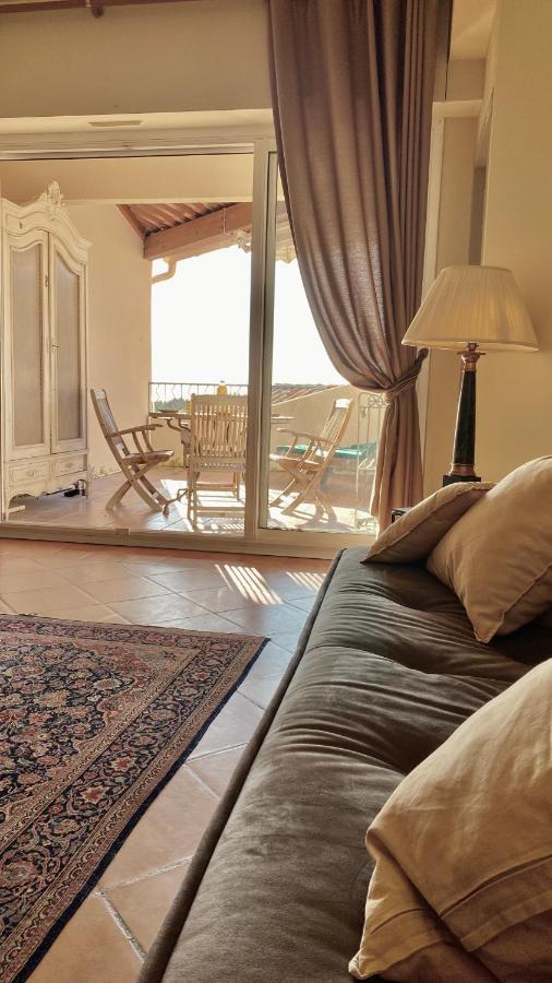 Hameau des amandiers-vue mer&golf Saint-Cyr-sur-Mer Extérieur photo