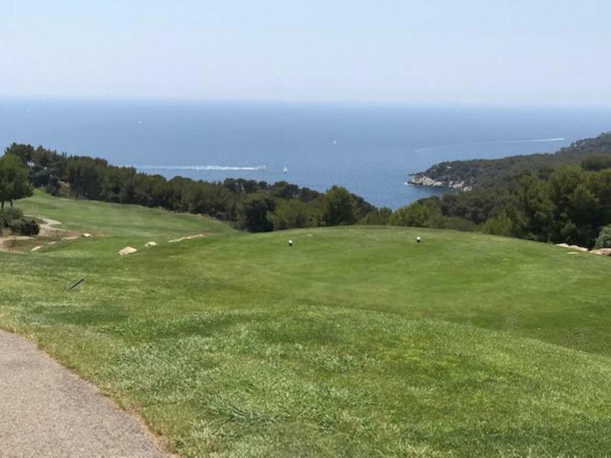 Hameau des amandiers-vue mer&golf Saint-Cyr-sur-Mer Extérieur photo